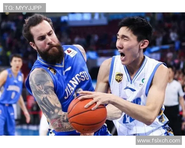 大学足球队经理的职责与挑战：如何提升球队管理与运营效率的探讨