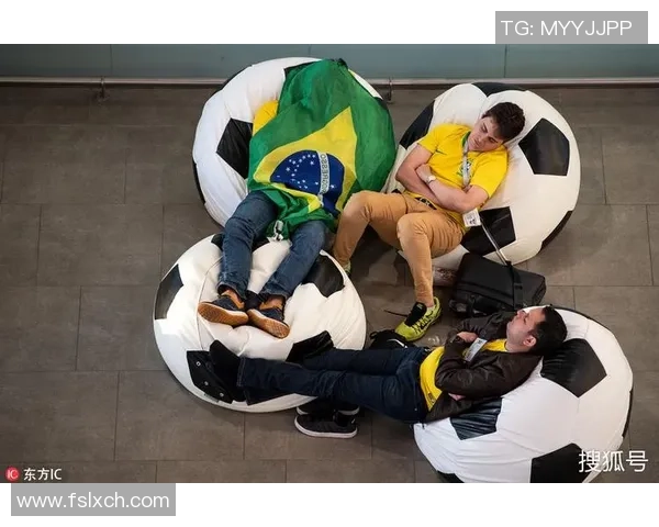 足球粉丝礼品推荐让你在比赛日尽显球迷风采的必备好物 足球粉丝礼品推荐让你在比赛日尽显球迷风采的必备好物